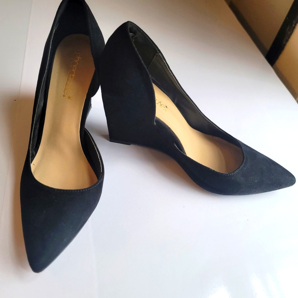 Wedge  woman dressing- office formal / elegant  black velvet shoes 5.5